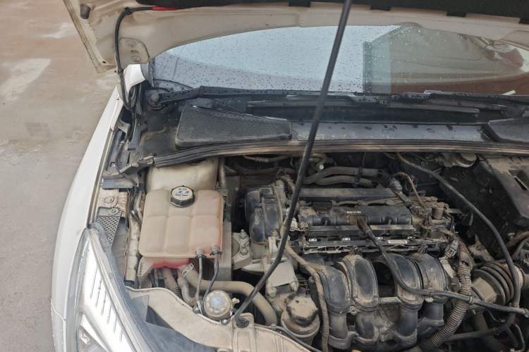 Used Ford Focus 2012 Hatchback 1.6L Automatic Comfort Model Engine Bay Right