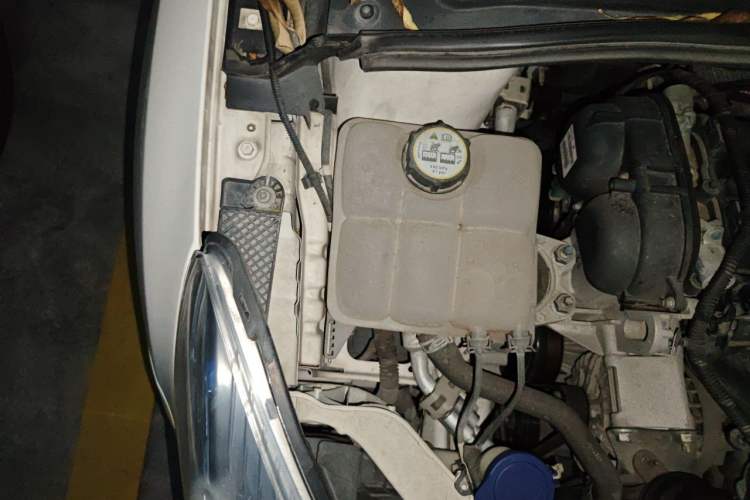 Used Ford Focus 2012 Hatchback 1.6L Automatic Comfort Model Engine Bay Right