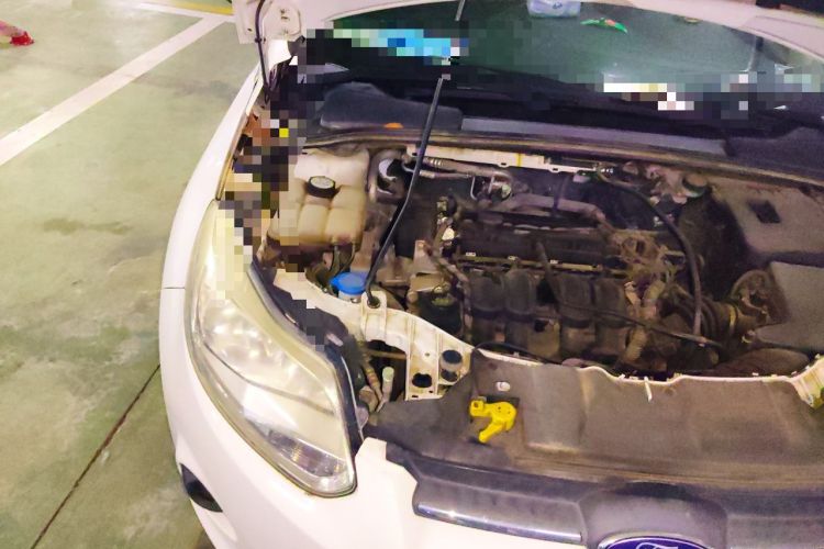 Used Ford Focus 2012 Hatchback 1.6L Automatic Comfort Model Engine Bay Right