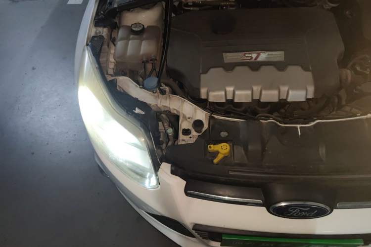 Used Ford Focus 2012 Sedan 1.6L Automatic Fashion Edition Engine Bay Right