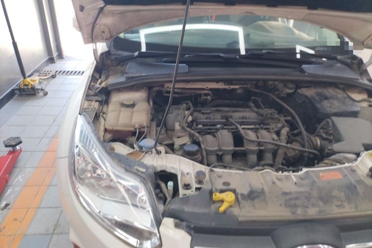 Used Ford Focus 2012 Sedan 1.6L Automatic Fashion Edition Engine Bay Right