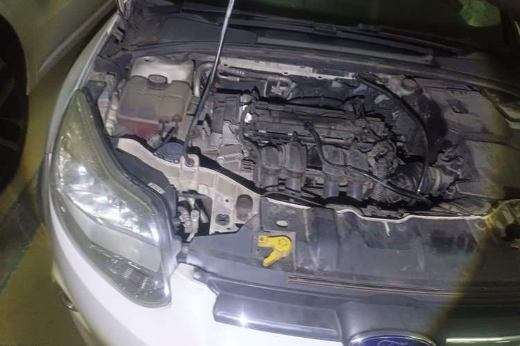 Used Ford Focus 2012 Hatchback 1.6L Manual Fashion Edition Engine Bay Right