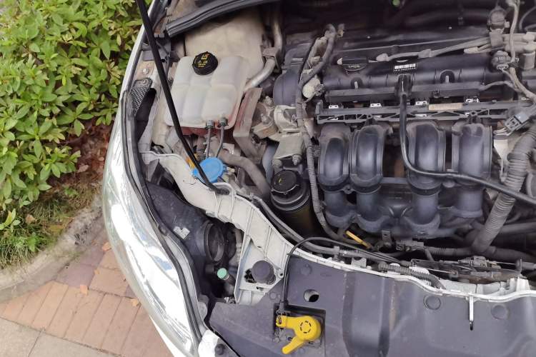 Used Ford Focus 2012 Sedan 1.6L Automatic Fashion Edition Engine Bay Right