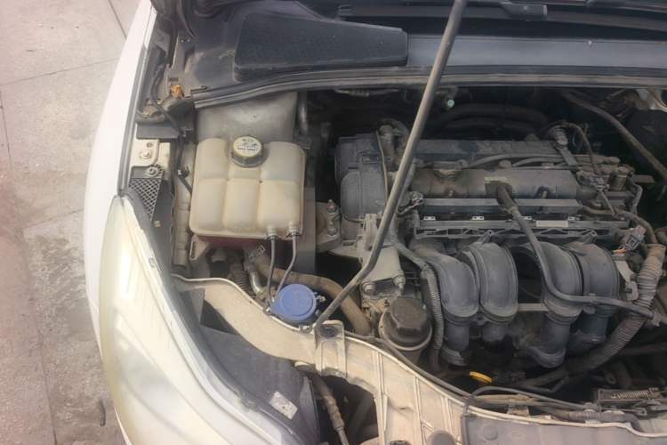 Used Ford Focus 2012 Sedan 1.6L Automatic Fashion Edition Engine Bay Right