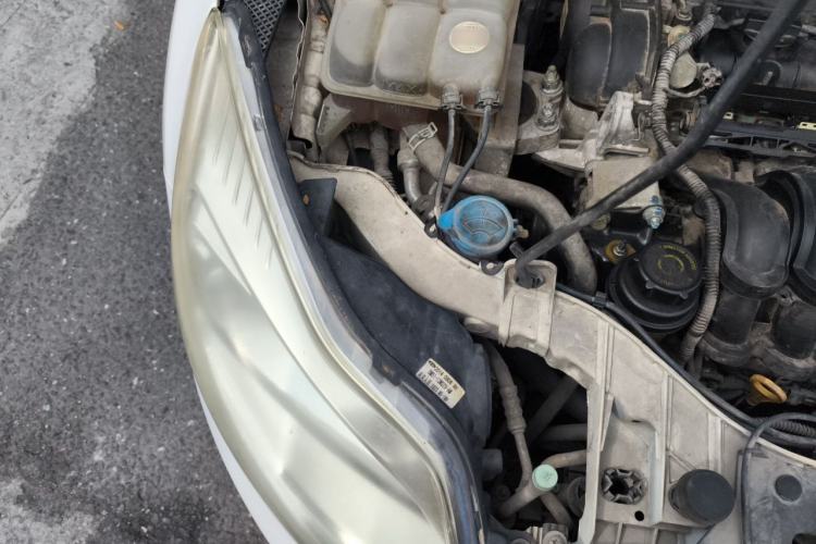 Used Ford Focus 2012 Sedan 1.6L Automatic Fashion Edition Engine Bay Right