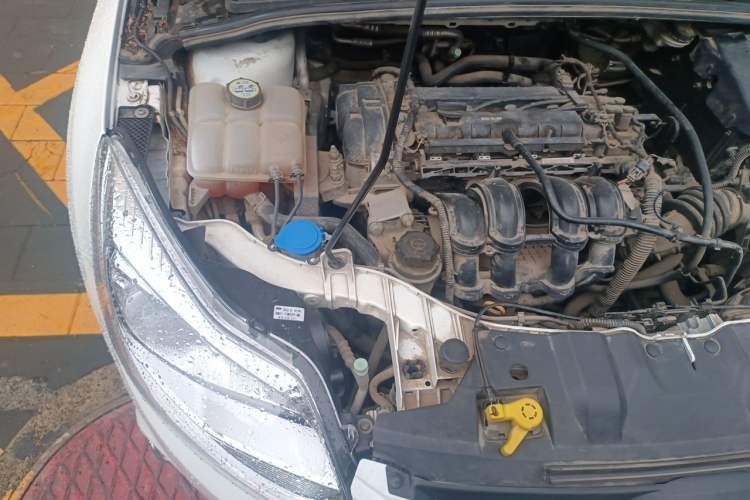 Used Ford Focus 2012 Hatchback 1.6L Automatic Fashion Edition Engine Bay Right
