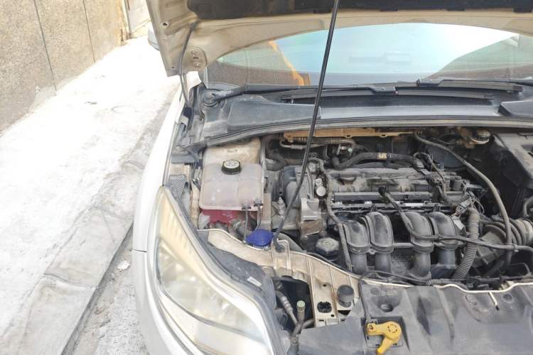 Used Ford Focus 2012 Hatchback 1.6L Automatic Fashion Edition Engine Bay Right
