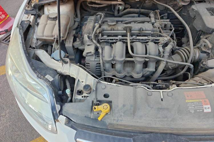 Used Ford Focus 2012 Sedan 1.6L Manual Comfort Model Engine Bay Right