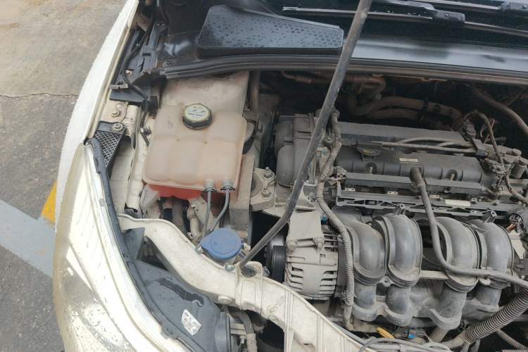 Used Ford Focus 2012 Hatchback 1.6L Manual Fashion Edition Engine Bay Right