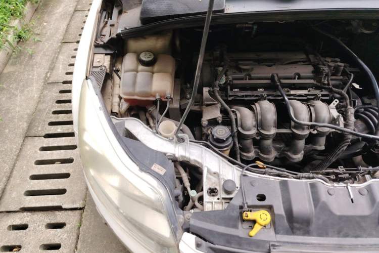 Used Ford Focus 2012 Sedan 1.6L Automatic Fashion Edition Engine Bay Right