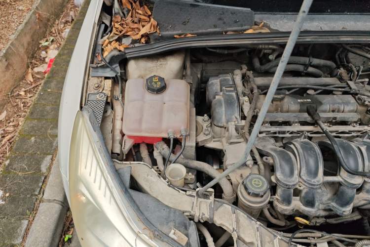Used Ford Focus 2012 Sedan 1.6L Automatic Fashion Edition Engine Bay Right