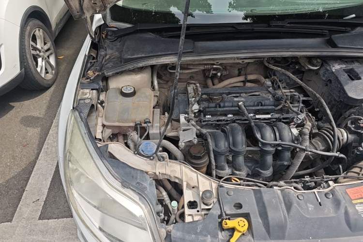 Used Ford Focus 2012 Sedan 1.6L Automatic Fashion Edition Engine Bay Right