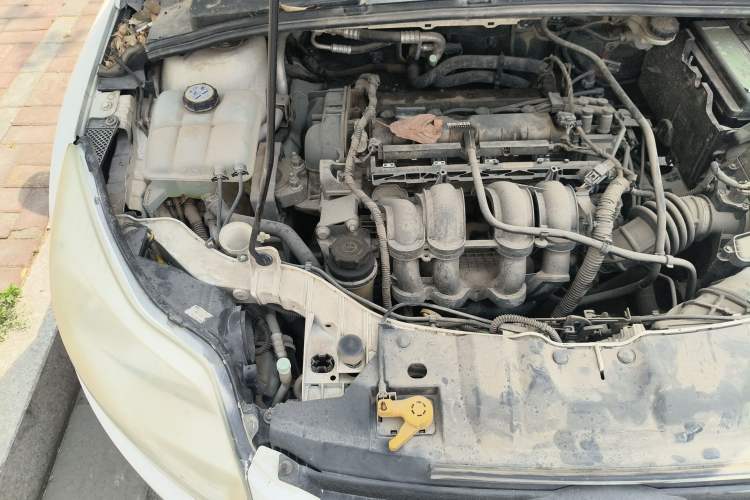 Used Ford Focus 2012 Hatchback 1.6L Automatic Fashion Edition Engine Bay Right