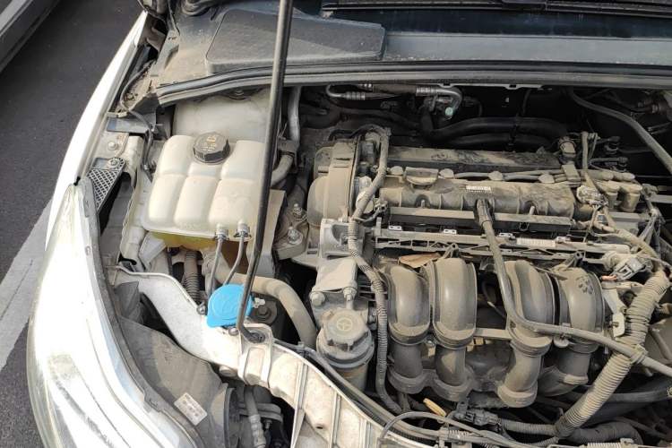 Used Ford Focus 2012 Sedan 1.6L Automatic Fashion Edition Engine Bay Right