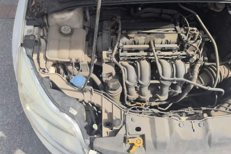 Used Ford Focus 2012 Hatchback 1.6L Automatic Fashion Edition Engine Bay Right