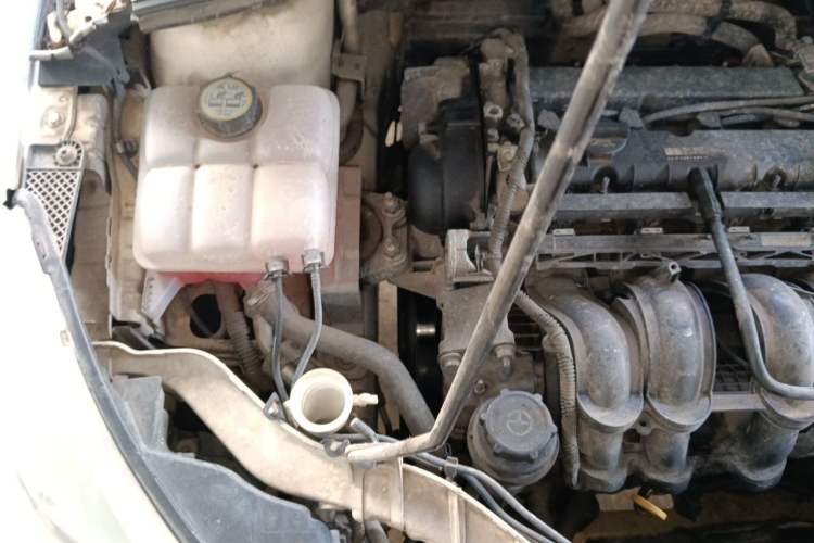 Used Ford Focus 2012 Sedan 1.6L Automatic Prestige Model Engine Bay Right