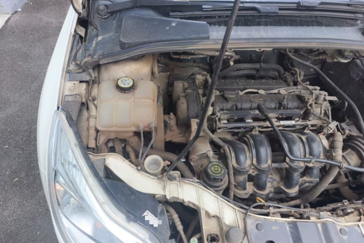 Used Ford Focus 2012 Sedan 1.6L Automatic Prestige Model Engine Bay Right