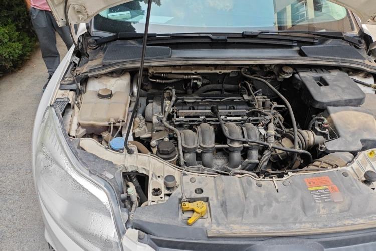 Used Ford Focus 2012 Hatchback 1.6L Automatic Fashion Edition Engine Bay Right