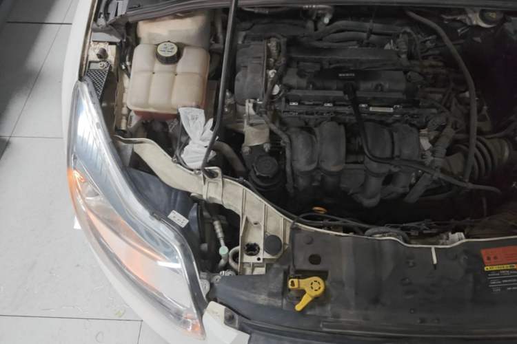 Used Ford Focus 2012 Hatchback 1.6L Automatic Comfort Model Engine Bay Right