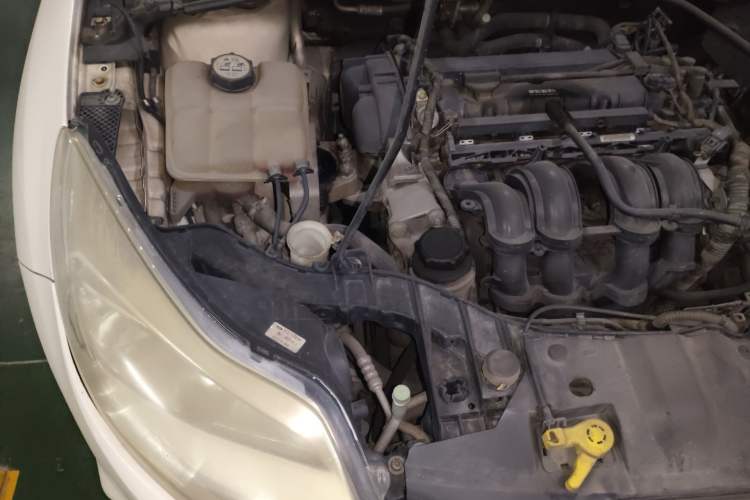 Used Ford Focus 2012 Hatchback 1.6L Automatic Fashion Edition Engine Bay Right
