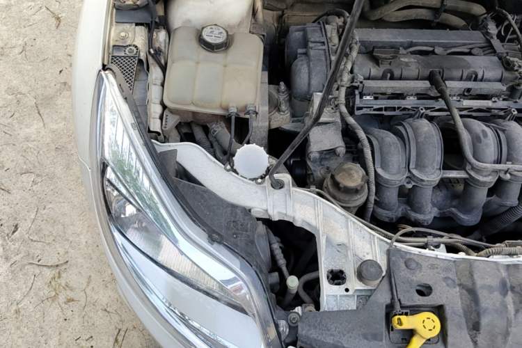 Used Ford Focus 2012 Sedan 1.6L Automatic Comfort Model Engine Bay Right