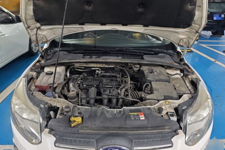 Used Ford Focus 2012 Hatchback 1.6L Automatic Fashion Edition Engine Bay