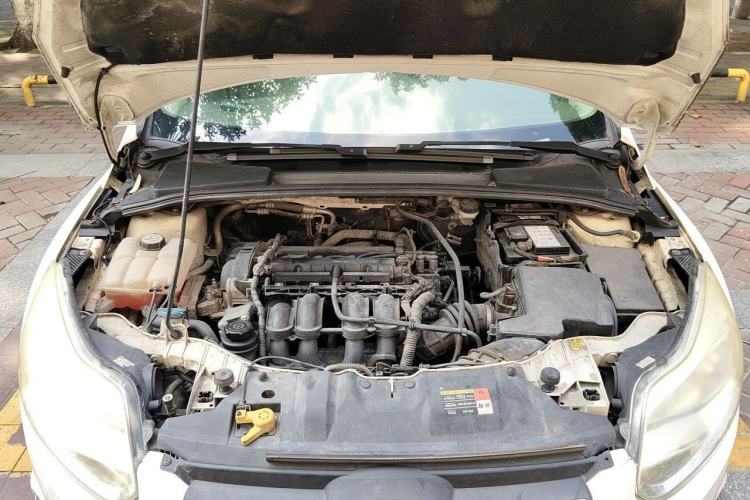 Used Ford Focus 2012 Sedan 1.6L Automatic Fashion Edition Engine Bay