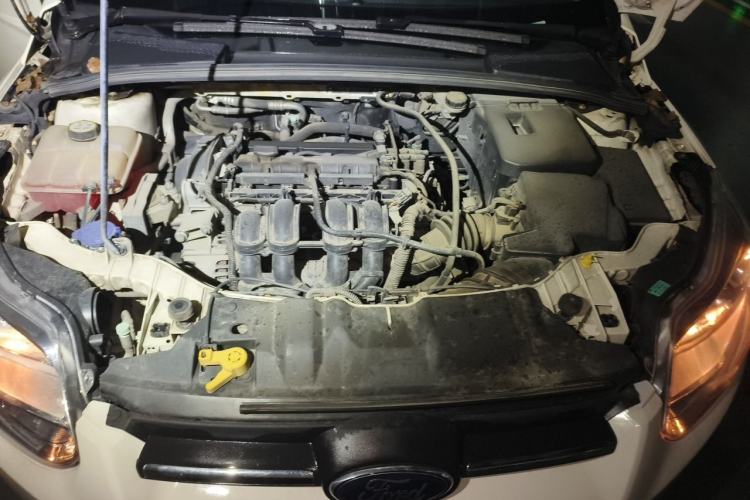 Used Ford Focus 2012 Hatchback 1.6L Manual Comfort Model Engine Bay