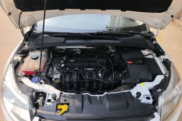 Used Ford Focus 2012 Sedan 1.6L Automatic Comfort Model Engine Bay