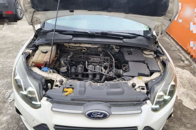 Used Ford Focus 2012 Sedan 1.6L Automatic Comfort Model Engine Bay