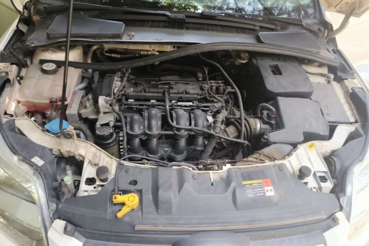 Used Ford Focus 2012 Sedan 1.6L Automatic Fashion Edition Engine Bay