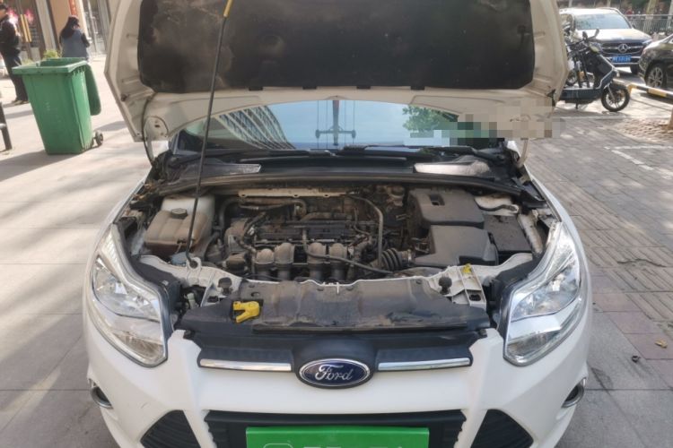 Used Ford Focus 2012 Hatchback 1.6L Automatic Fashion Edition Engine Bay