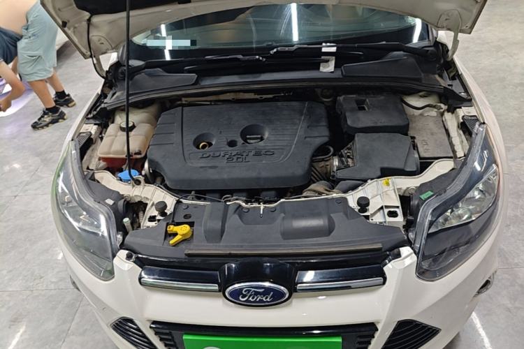 Used Ford Focus 2012 Hatchback 2.0L Automatic Luxury Sport Model Engine Bay