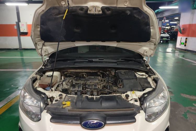 Used Ford Focus 2012 Sedan 1.6L Automatic Comfort Model Engine Bay