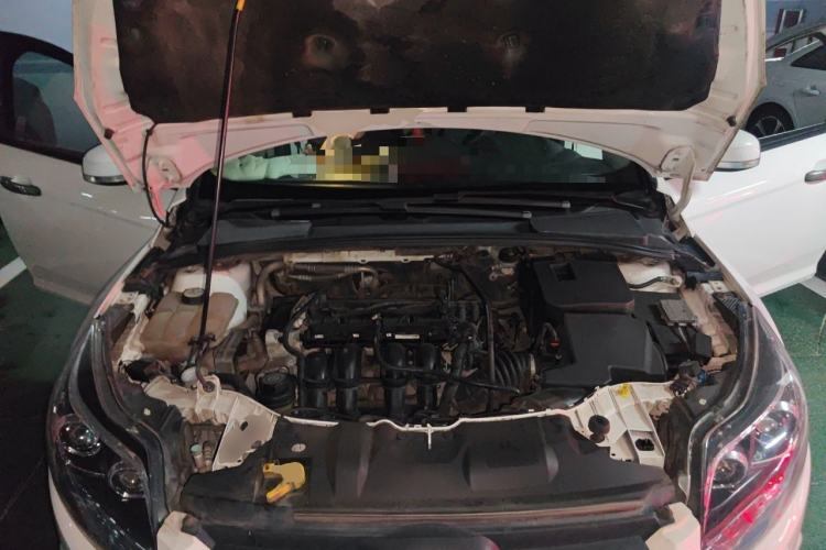 Used Ford Focus 2012 Hatchback 1.6L Automatic Fashion Edition Engine Bay