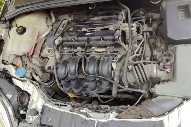 Used Ford Focus 2012 Sedan 1.6L Automatic Fashion Edition Engine Bay