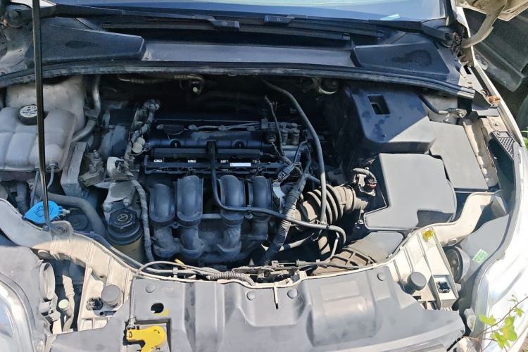 Used Ford Focus 2012 Sedan 1.6L Automatic Comfort Model Engine Bay