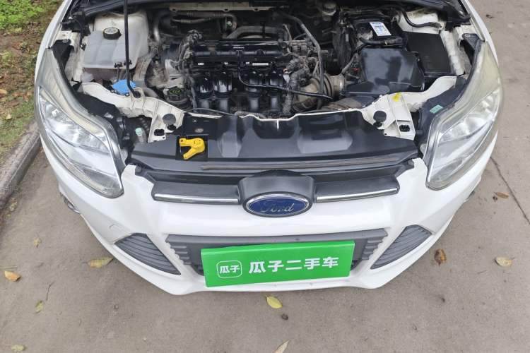 Used Ford Focus 2012 Sedan 1.6L Automatic Fashion Edition Engine Bay