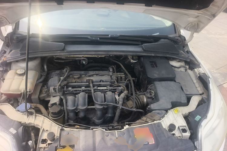 Used Ford Focus 2012 Sedan 1.6L Automatic Fashion Edition Engine Bay