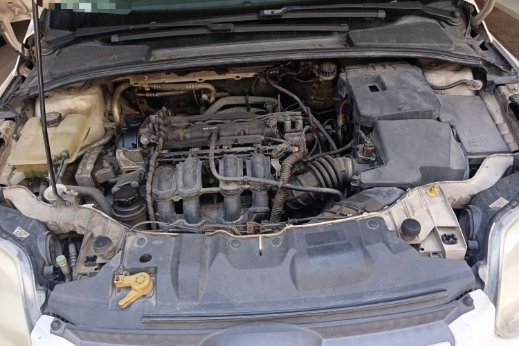 Used Ford Focus 2012 Sedan 1.6L Automatic Fashion Edition Engine Bay