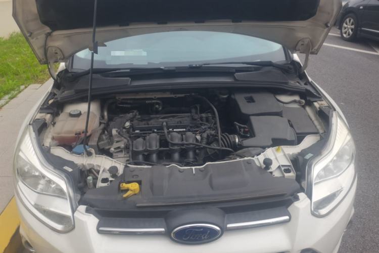 Used Ford Focus 2012 Sedan 1.6L Manual Fashion Edition Engine Bay