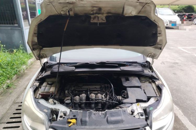Used Ford Focus 2012 Sedan 1.6L Automatic Fashion Edition Engine Bay