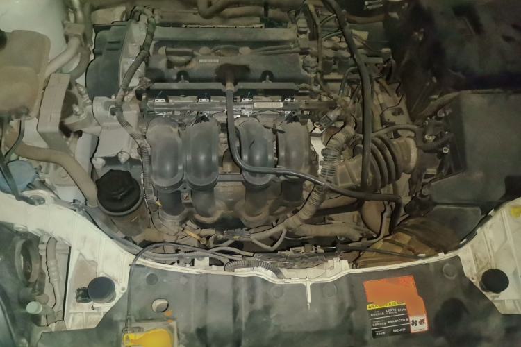 Used Ford Focus 2012 Sedan 1.6L Automatic Fashion Edition Engine Bay