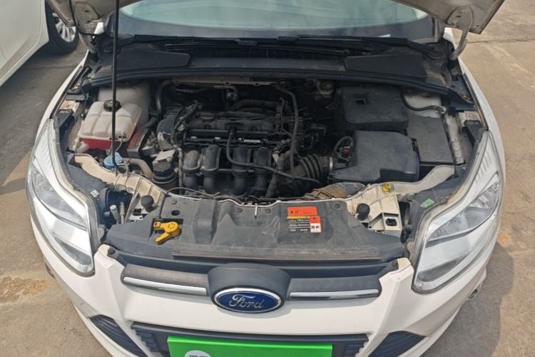 Used Ford Focus 2012 Sedan 1.6L Automatic Fashion Edition Engine Bay