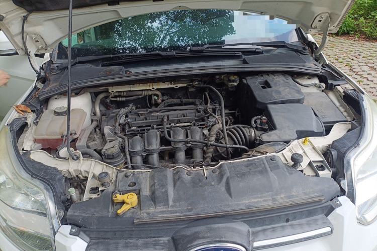 Used Ford Focus 2012 Hatchback 1.6L Automatic Fashion Edition Engine Bay
