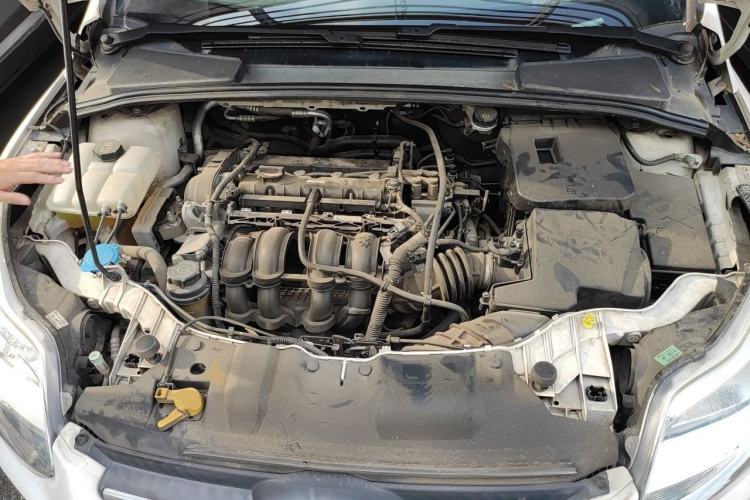 Used Ford Focus 2012 Sedan 1.6L Automatic Fashion Edition Engine Bay