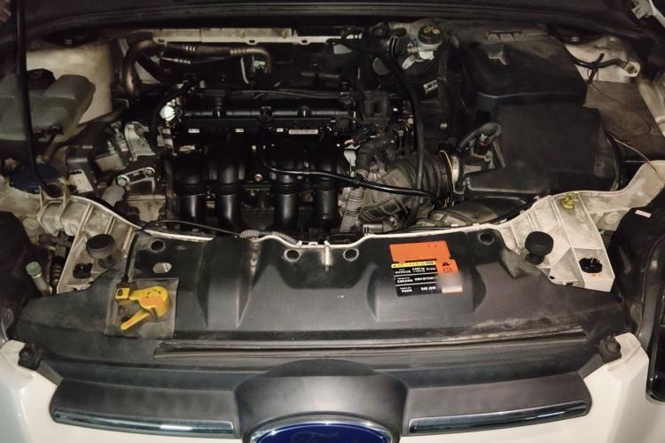 Used Ford Focus 2012 Sedan 1.6L Manual Comfort Model Engine Bay