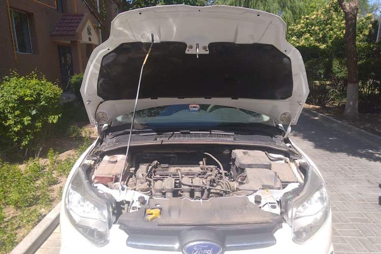 Used Ford Focus 2012 Hatchback 1.6L Automatic Comfort Model Engine Bay