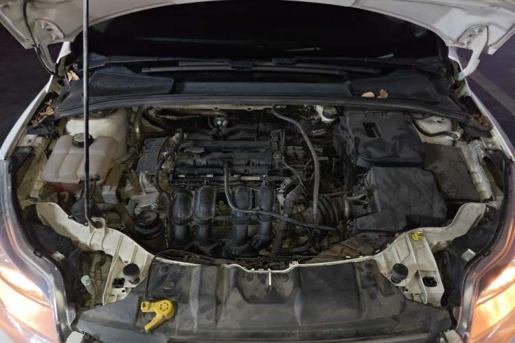 Used Ford Focus 2012 Sedan 1.6L Automatic Fashion Edition Engine Bay