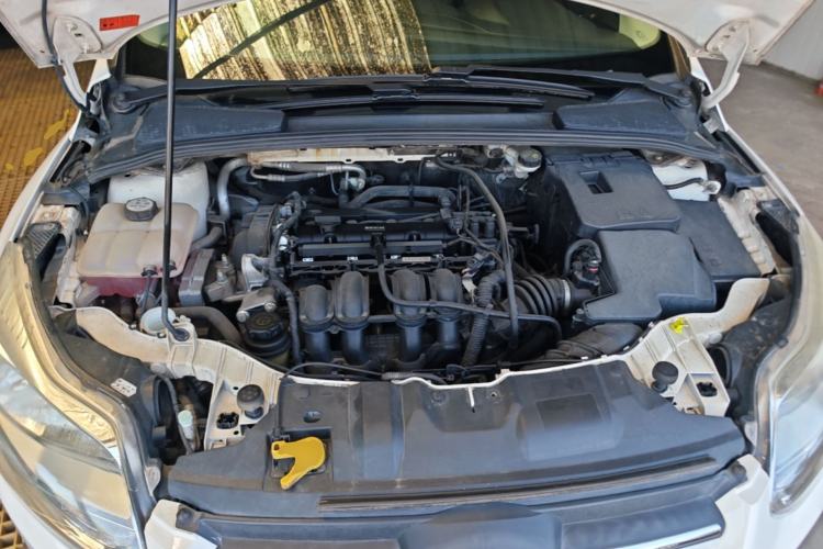 Used Ford Focus 2012 Sedan 1.6L Automatic Fashion Edition Engine Bay